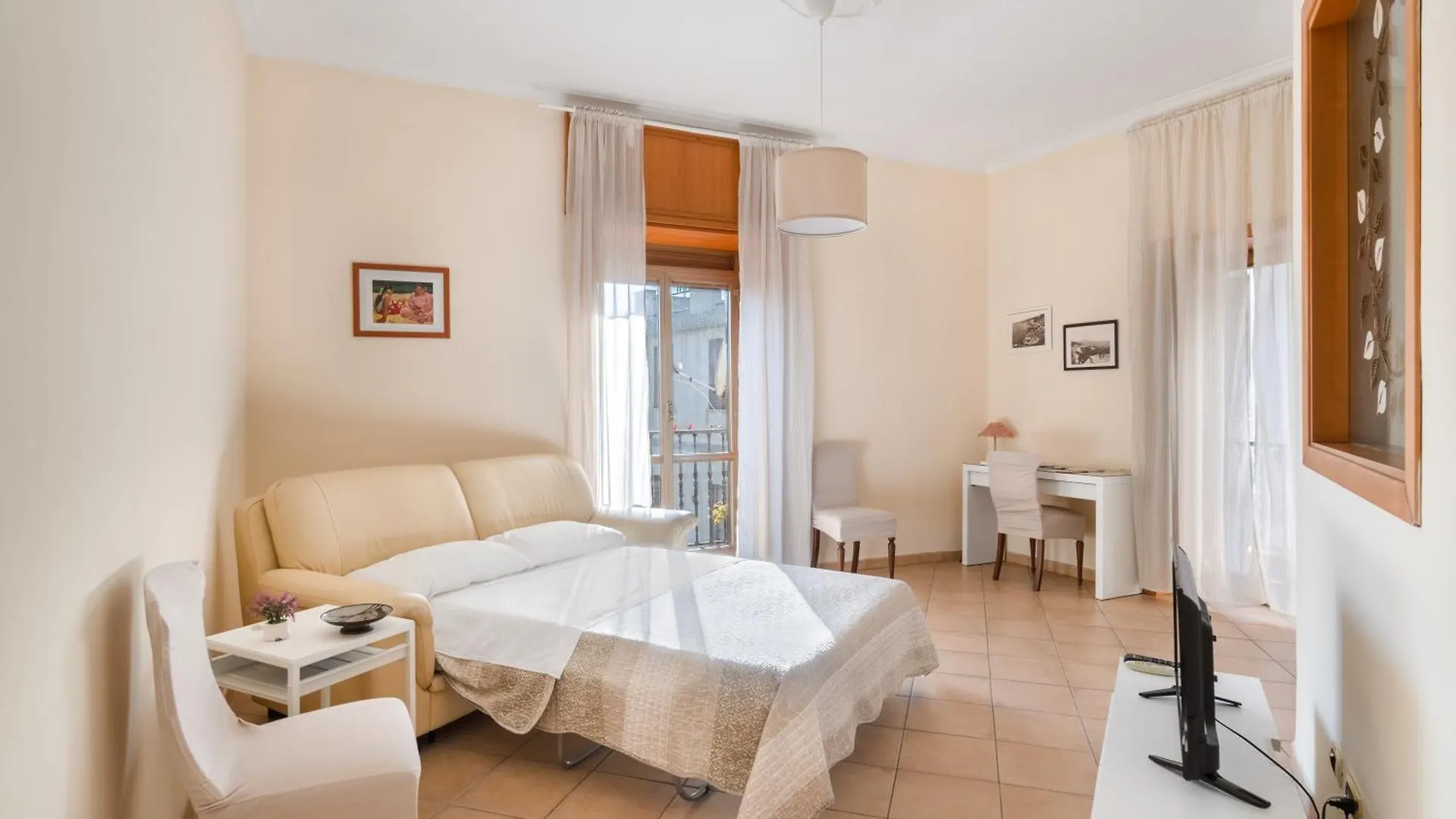 Stazione Centrale A 160M - Mediterranea Apartment Naples