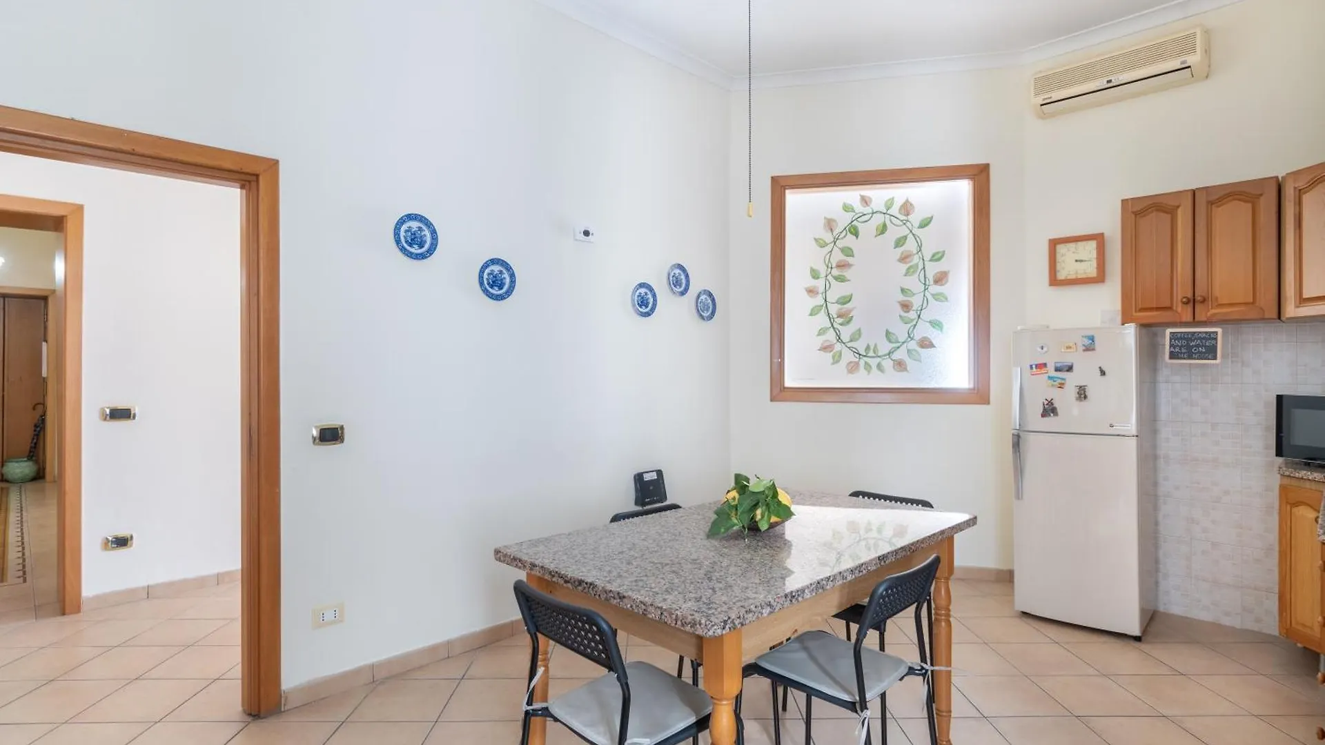 Stazione Centrale A 160M - Mediterranea Apartment Naples