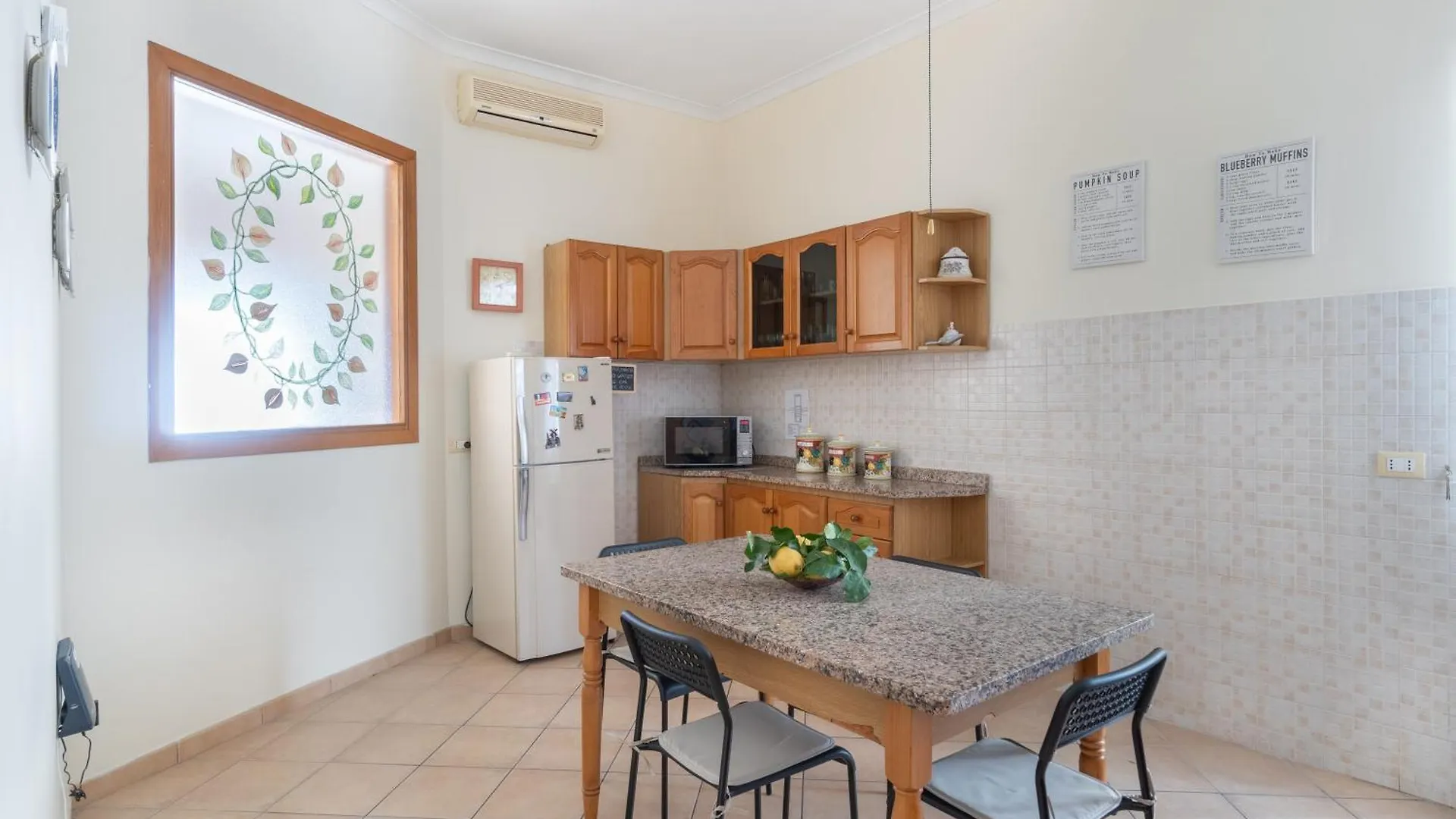 Stazione Centrale A 160M - Mediterranea Apartment Naples Italy