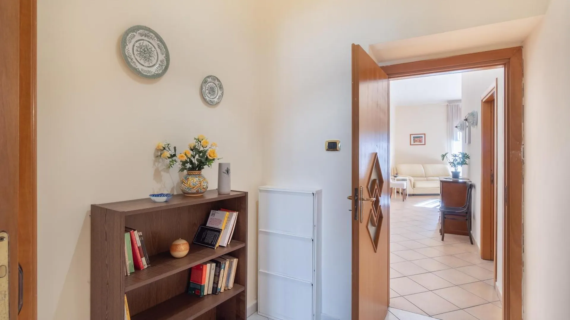 Stazione Centrale A 160M - Mediterranea Apartment Naples