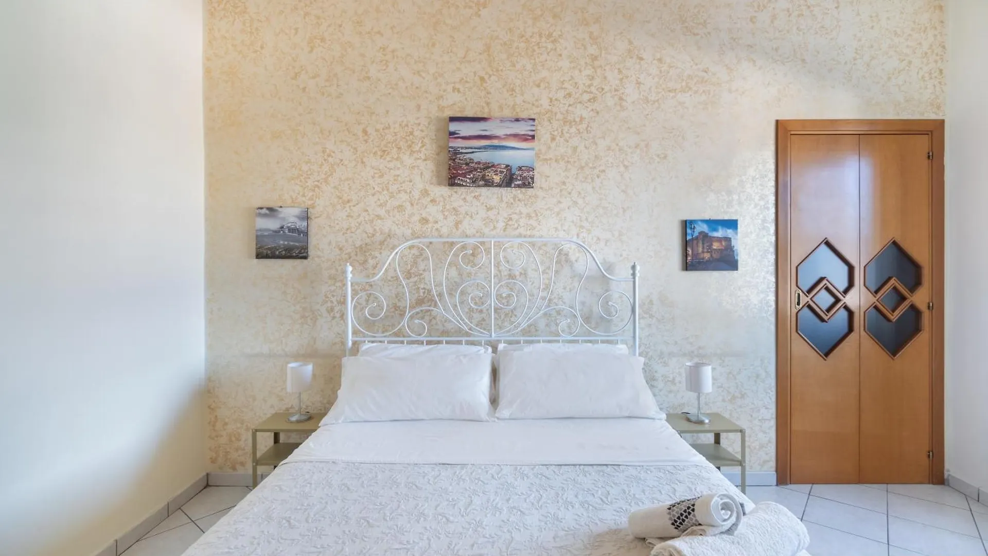 Stazione Centrale A 160M - Mediterranea Apartment Naples